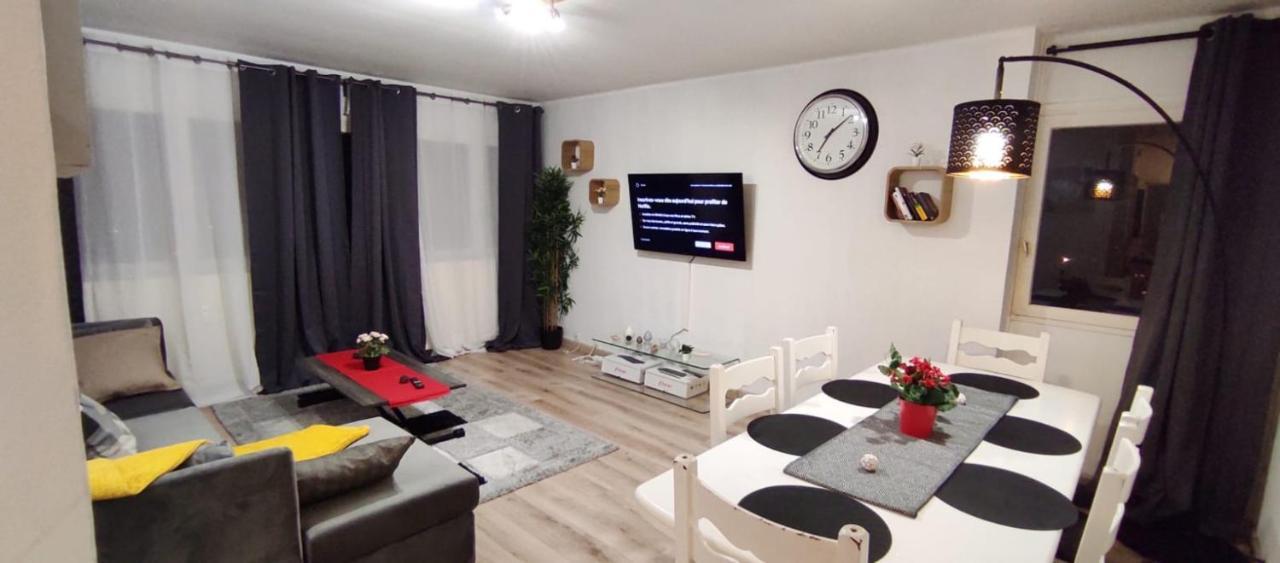 Magnifique Appartement Lille Wifi Parking By Servallgroup Mons-en-Baroeul Bagian luar foto