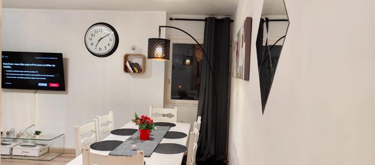 Magnifique Appartement Lille Wifi Parking By Servallgroup Mons-en-Baroeul Bagian luar foto